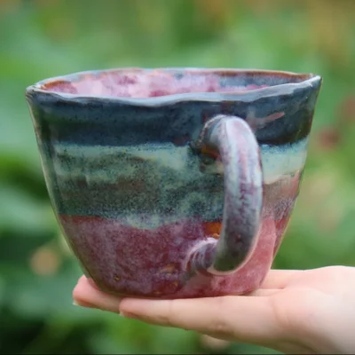 Kolorowy ceramiczny kubeczek